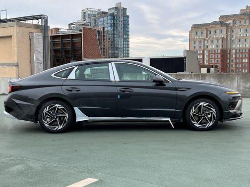 2026 Hyundai SONATA SEL