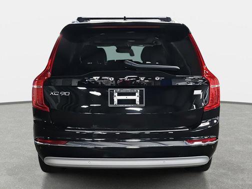 2022 Volvo XC90 Recharge Plug-In Hybrid T8 Inscription 7 Passenger