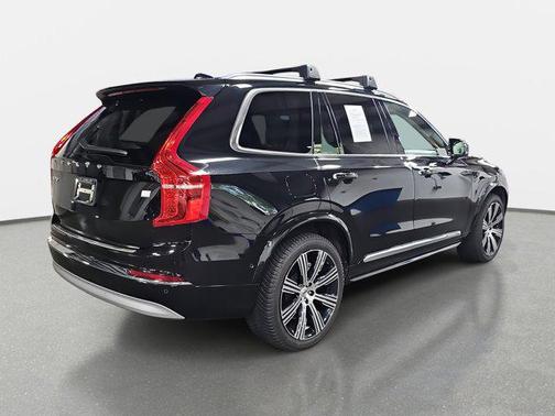 2022 Volvo XC90 Recharge Plug-In Hybrid T8 Inscription 7 Passenger