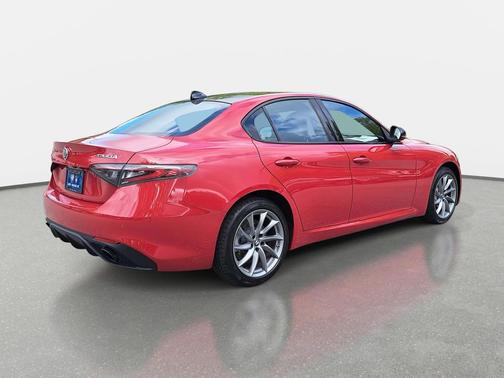 2025 Alfa Romeo Giulia AWD