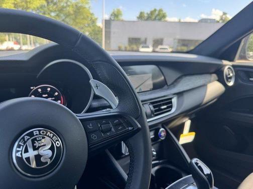 2024 Alfa Romeo Stelvio Sprint AWD