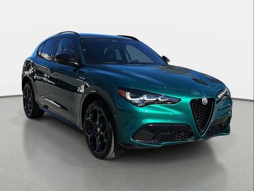 2025 Alfa Romeo Stelvio Sprint AWD