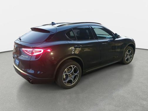 2025 Alfa Romeo Stelvio Sprint AWD