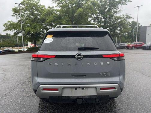 2024 Nissan Pathfinder Platinum 4WD