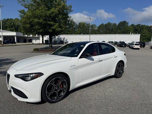 2023 Alfa Romeo Giulia Veloce AWD