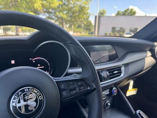 2024 Alfa Romeo Stelvio Ti