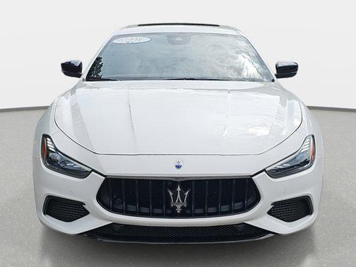 2022 Maserati Ghibli Modena Q4