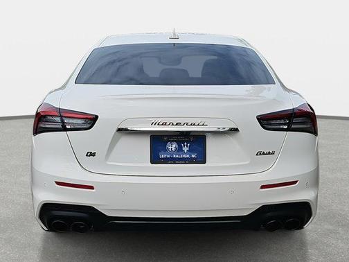 2022 Maserati Ghibli Modena Q4