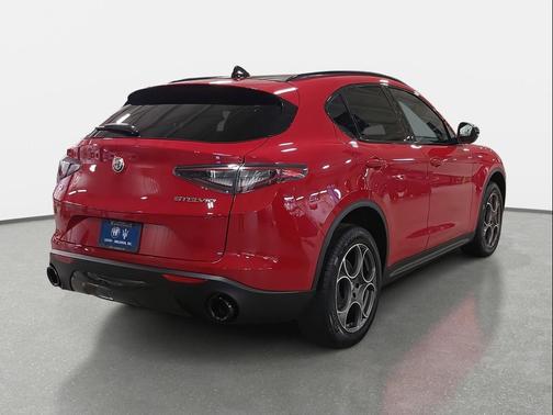 2025 Alfa Romeo Stelvio Sprint AWD