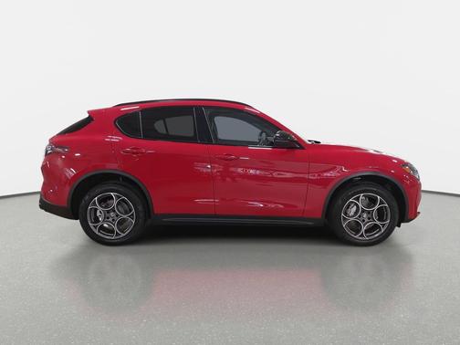 2025 Alfa Romeo Stelvio Sprint AWD