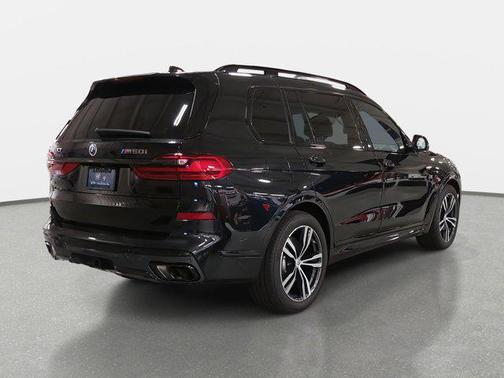 2022 BMW X7 M50i