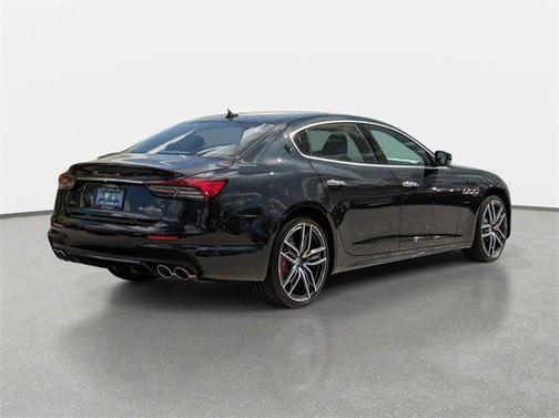 2024 Maserati Quattroporte Modena Ultima Q4