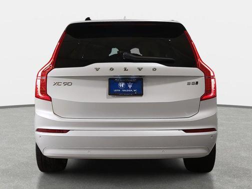 2023 Volvo XC90 B5 Core