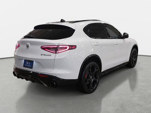 2025 Alfa Romeo Stelvio Sprint AWD