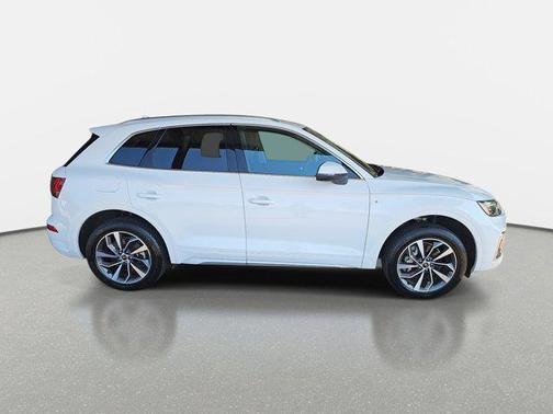 2024 Audi Q5 45 S line Premium Plus