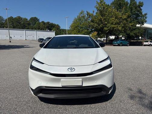 2025 Toyota Prius LE