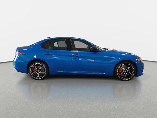 2025 Alfa Romeo Giulia AWD