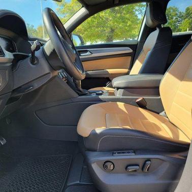 2023 Volkswagen Atlas Cross Sport 3.6L V6 SEL Premium R-Line