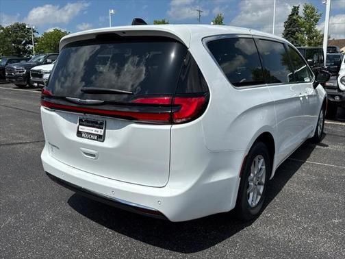 2025 Chrysler Pacifica L