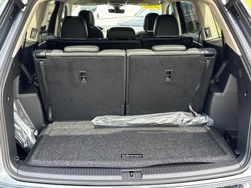 2025 Volkswagen Atlas 2.0T SEL Premium R-Line 4MOTION