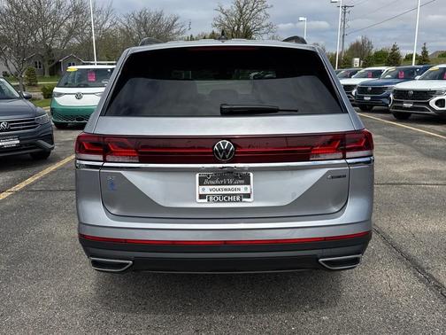 2025 Volkswagen Atlas 2.0T SE