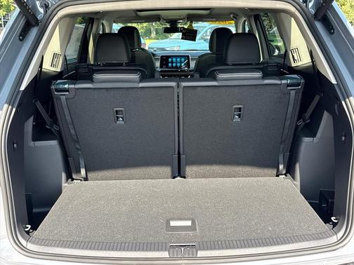 2026 Volkswagen Atlas 2.0T SE w/Technology 4MOTION