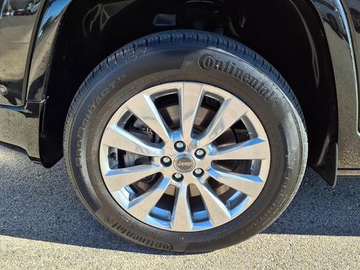 2017 Jeep Cherokee Overland