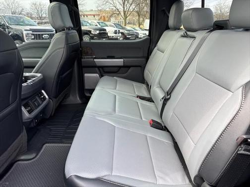2023 Ford F-150 Lightning LARIAT