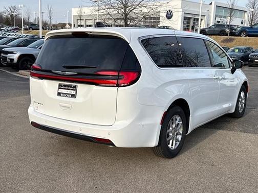 2025 Chrysler Pacifica L