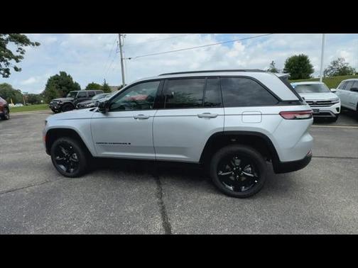 2024 Jeep Grand Cherokee Altitude