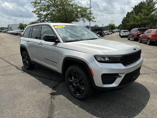 2024 Jeep Grand Cherokee Altitude