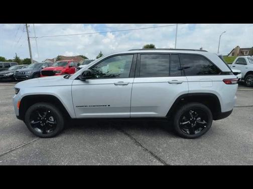 2024 Jeep Grand Cherokee Altitude
