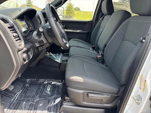 2025 RAM 2500 Tradesman Crew Cab 4x4 6'4' Box