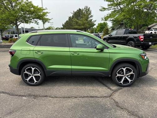 2025 Volkswagen Taos 1.5T SEL