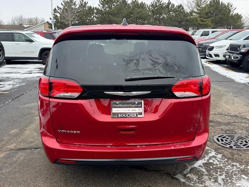 2026 Chrysler Voyager LX
