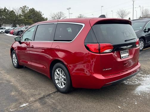 2026 Chrysler Voyager LX