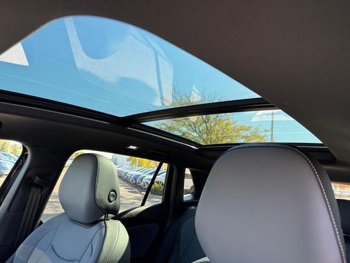 2026 Volkswagen Tiguan 2.0T SE R-Line Black 4MOTION