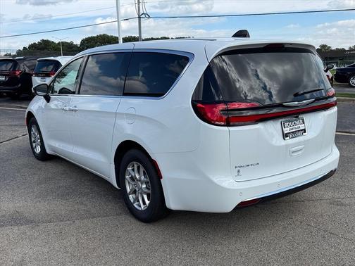 2026 Chrysler Pacifica L