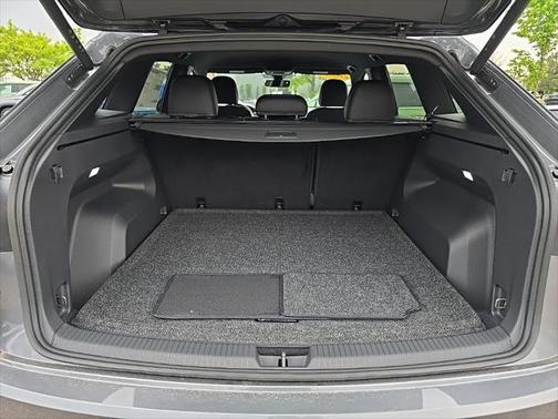 2025 Volkswagen Atlas Cross Sport 2.0T SE w/Technology 4MOTION