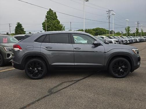 2025 Volkswagen Atlas Cross Sport 2.0T SE w/Technology 4MOTION