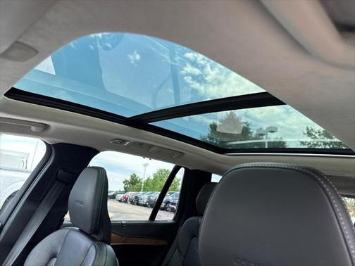 2019 Volvo XC90 T6 Inscription