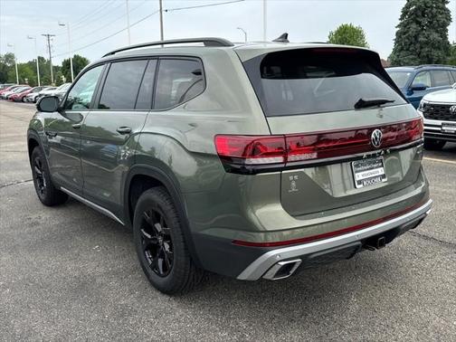 2025 Volkswagen Atlas 2.0T Peak Edition
