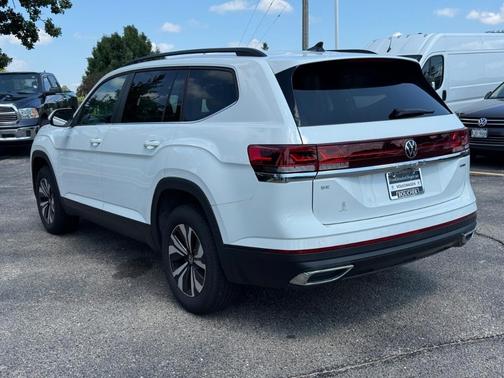 2024 Volkswagen Atlas 2.0T SE