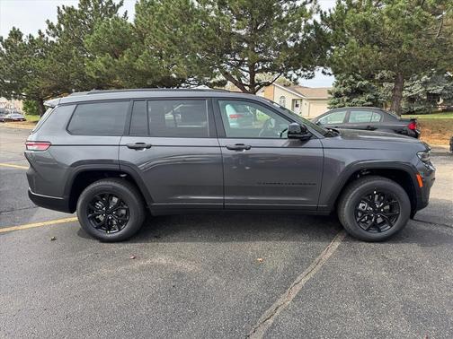 2025 Jeep Grand Cherokee L Altitude