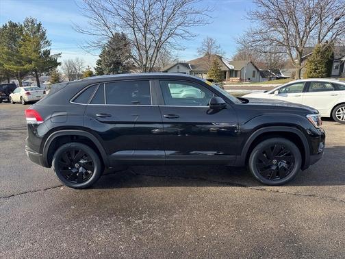 2026 Volkswagen Atlas Cross Sport 2.0T SE w/Technology 4MOTION