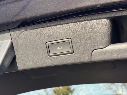 2026 Volkswagen Atlas Cross Sport 2.0T SE w/Technology 4MOTION