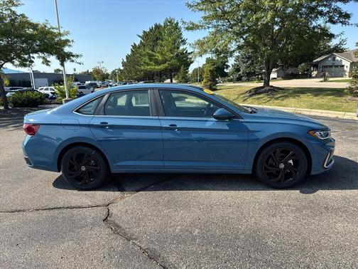 2025 Volkswagen Jetta 1.5T SE