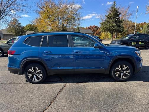 2025 Volkswagen Atlas 2.0T SE