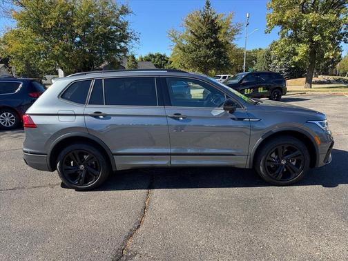 2023 Volkswagen Tiguan 2.0T SE R-Line Black 4MOTION