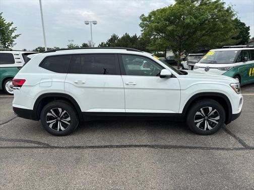 2025 Volkswagen Atlas 2.0T SE